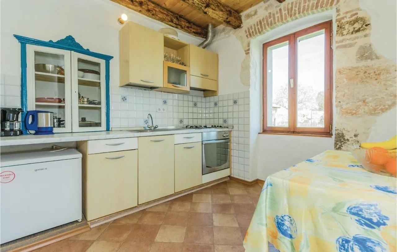 Pet Friendly Apartment In Vrsar With Wifi