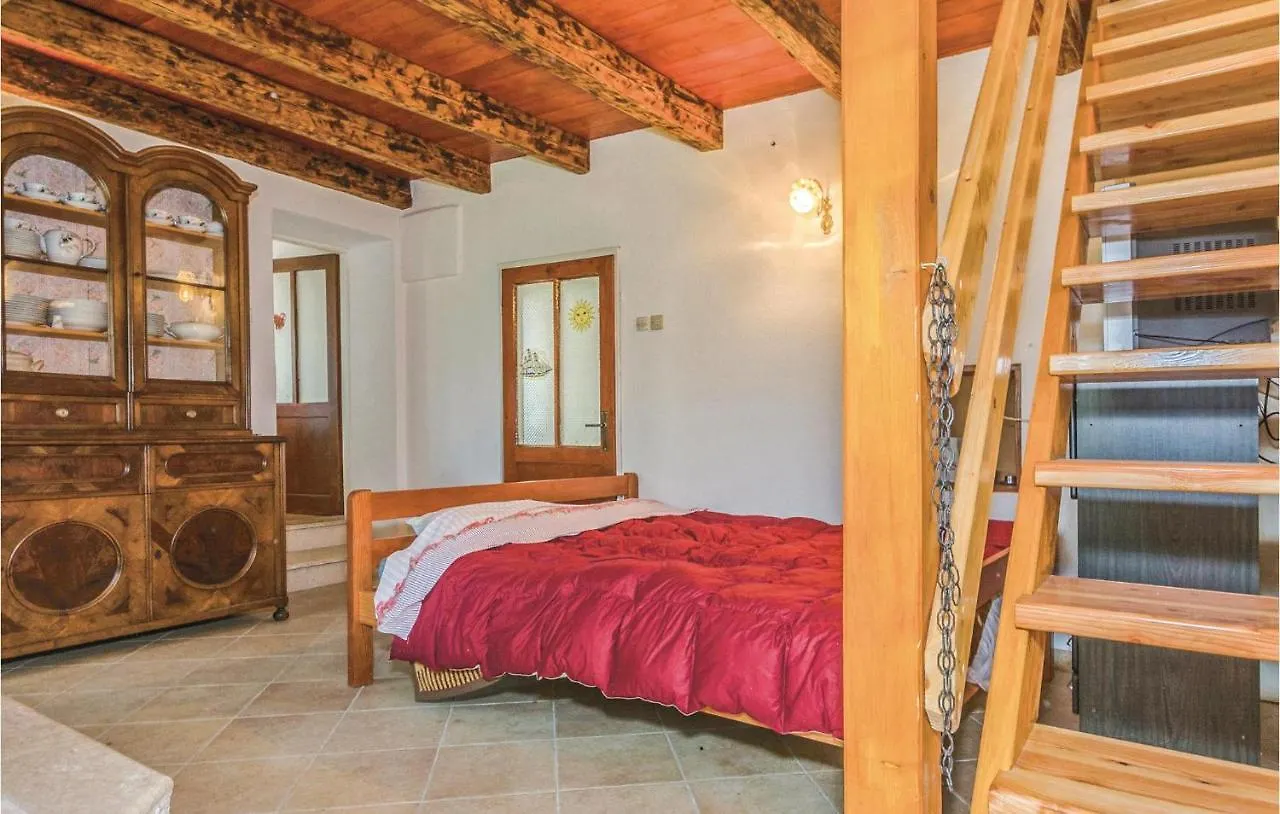 Pet Friendly Apartment In Vrsar With Wifi